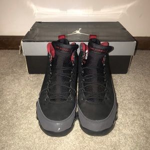 Air Jordan retro 9 “charcoal” size 9